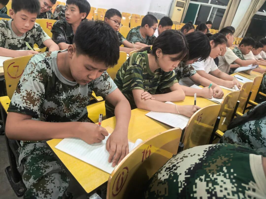 指尖跃动破框，心向阳光绽放——临汾九中七年级心理健康活动侧记插图9