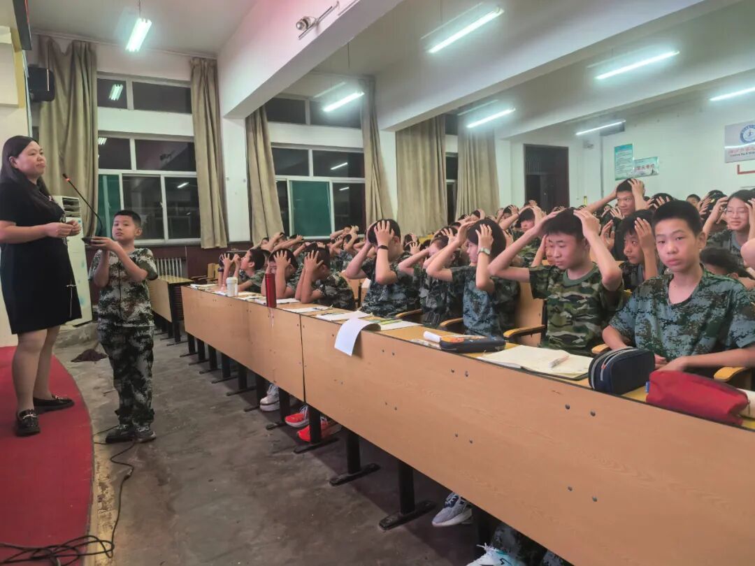 指尖跃动破框，心向阳光绽放——临汾九中七年级心理健康活动侧记插图6